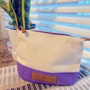 {TOMMY BAHAMA} Cosmetic travel zip bag